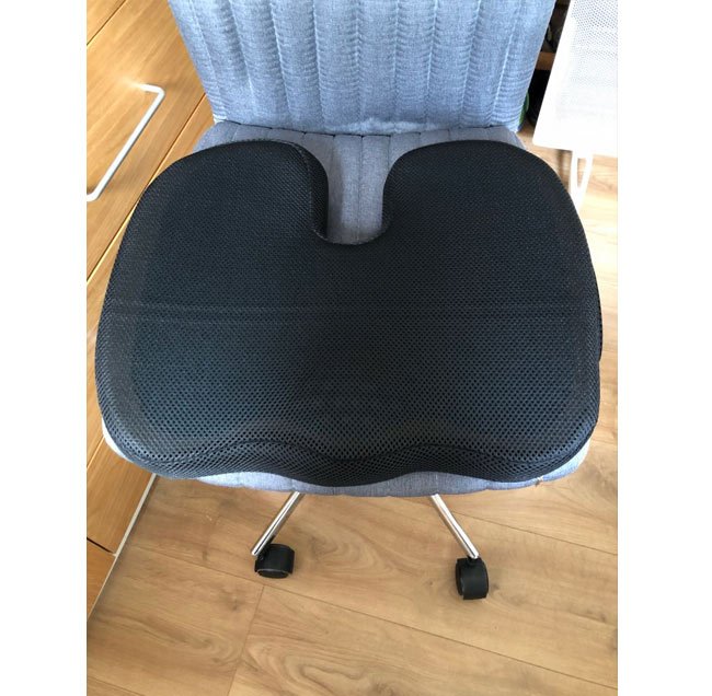https://clevive.com/wp-content/uploads/2020/07/Pilonidal-Pillow-Chair-U.jpg