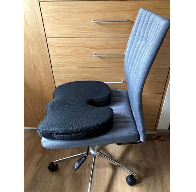 https://clevive.com/wp-content/uploads/2021/10/Pilonidal-Cushion-Chair-U.jpg